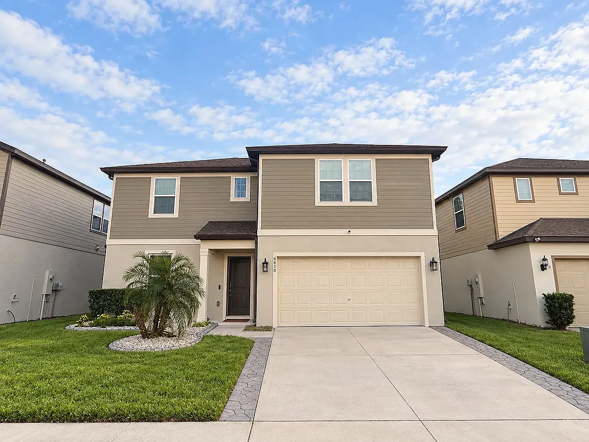 4 bed, 2894 sqft, $4,000 — Photo 4