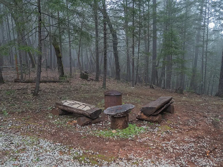 811 Paradise Gardens Rd — Photo 4