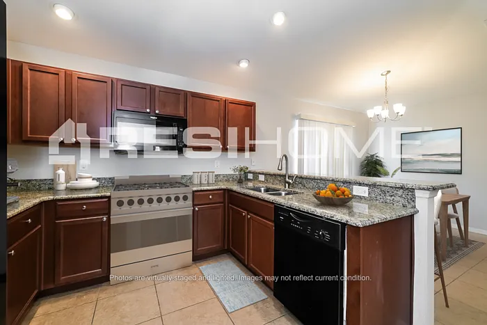 3 bed, 2.0 bath, 1336 sqft, $1,825 — Photo 3