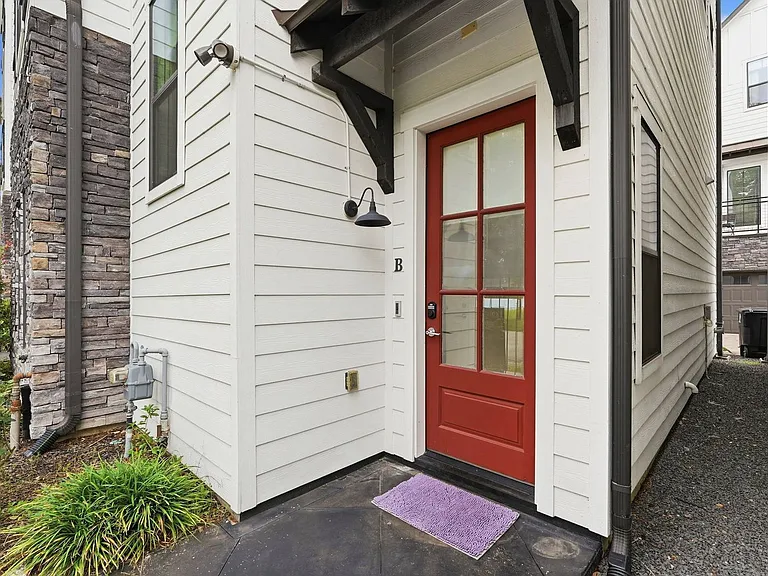 1723 W 14th St #B — Photo 2