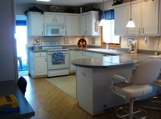 444 Quail Point Dr, Mount Pleasant, WI 53406