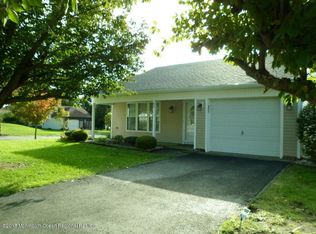 63 Redhill Rd, Manchester, NJ 08759