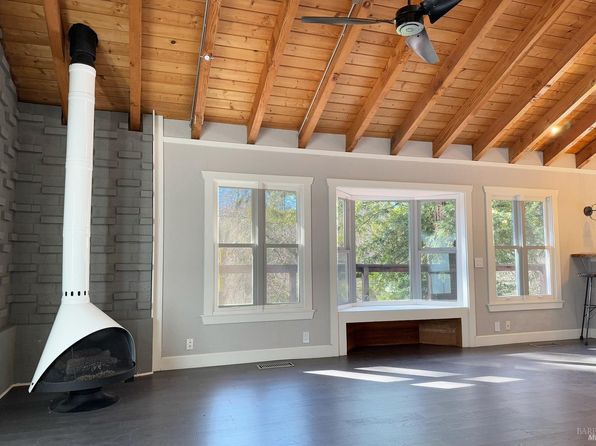364 College Ave, Angwin, CA 94508