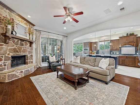 2nd image of 960 Willow Ridge Dr