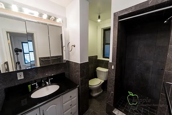 Rented by Bapple | media 19