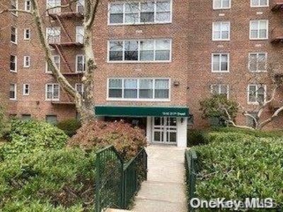 18-65 211th Street #6A, Queens, NY, 11360