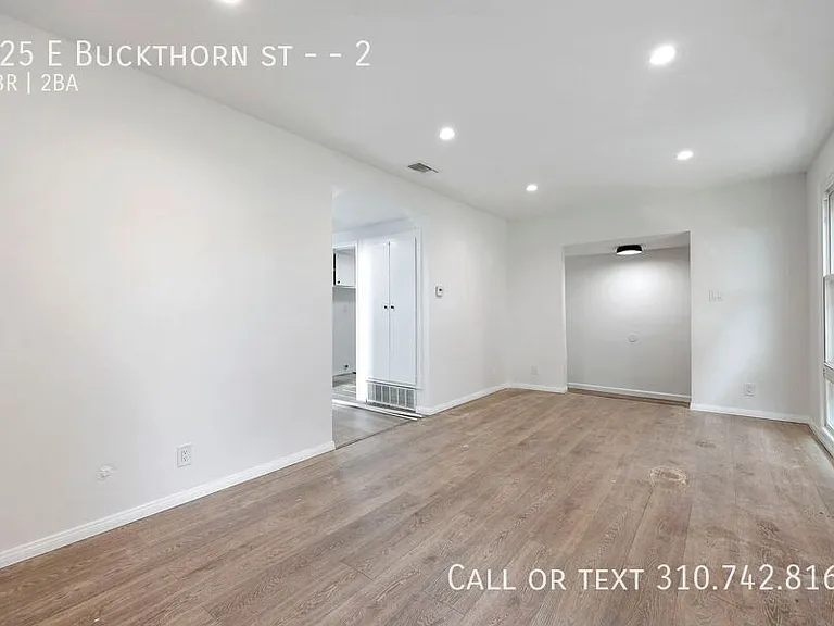 125 E Buckthorn St #2 — Photo 8