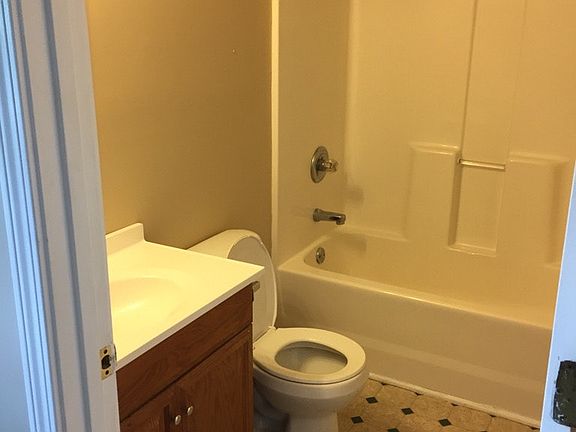 5th image of 234 Pinnacle Ct
