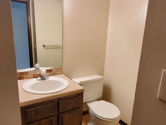 4th image of 5016 Meredeth St #5016