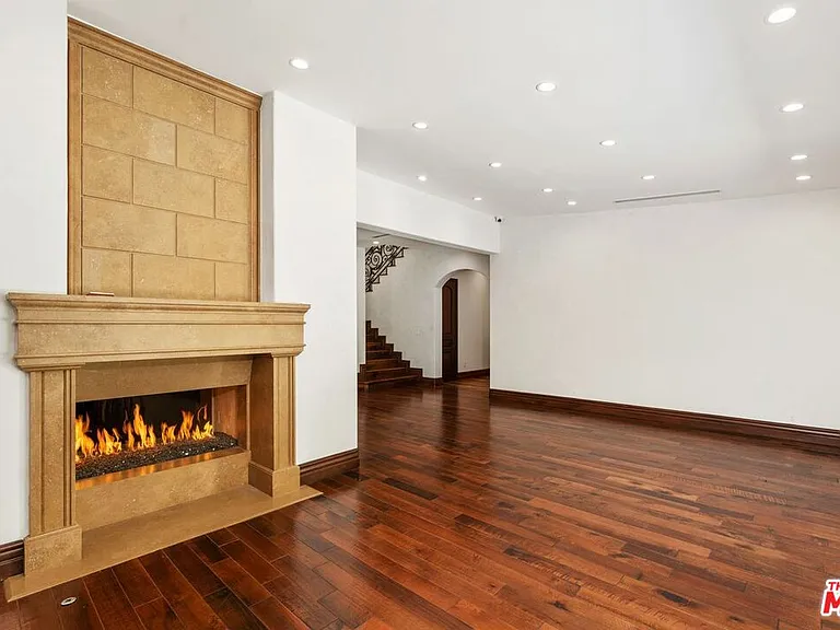 2108 San Ysidro Dr — Photo 11