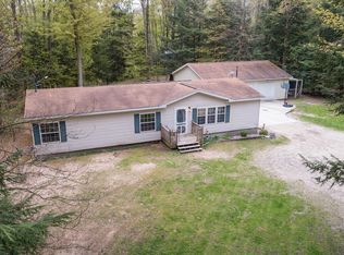 5982 Rollenhagen Rd, Ravenna, MI 49451