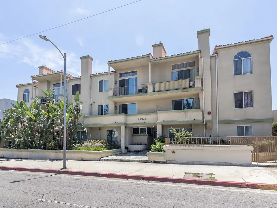 16940 Chatsworth St #106