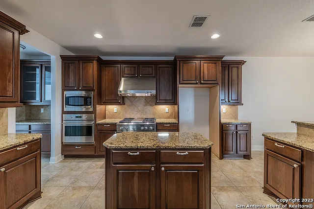 7426 Hovingham — Photo 37