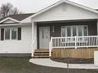 908 Evergreen St, Storm Lake, IA 50588