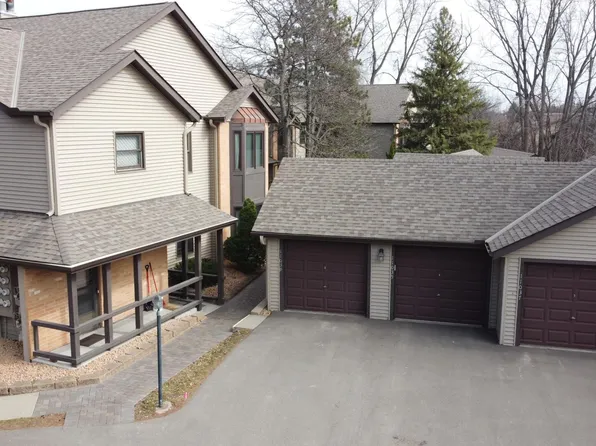 11039 Oregon Cir, Bloomington, MN 55438