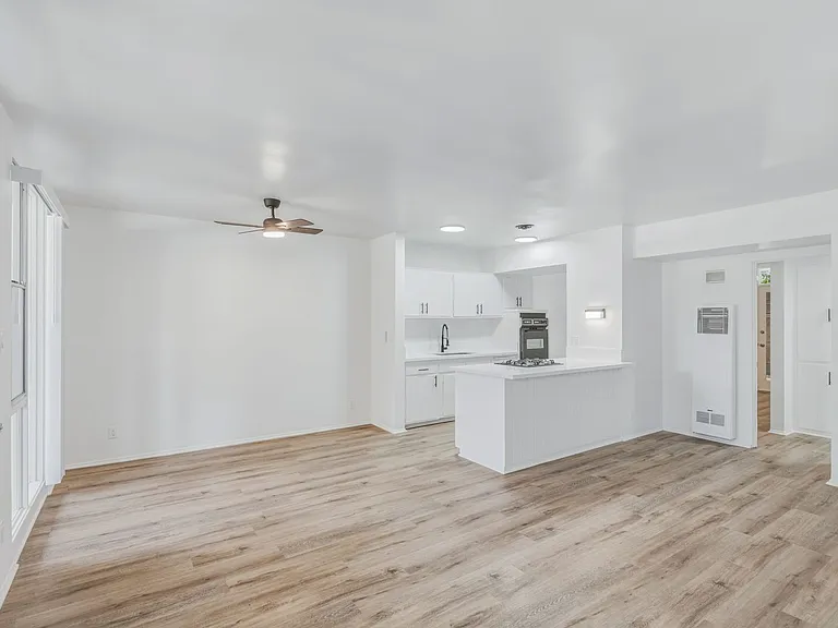 Montana Avenue Residences — Photo 9