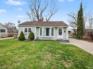 217 N 5th St, Brighton, MI 48116