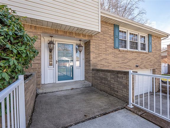4th image of 15 Deerfield Dr