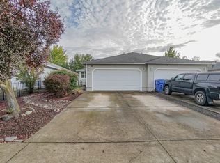 427 Crystal Dr, Eagle Pt, OR 97524