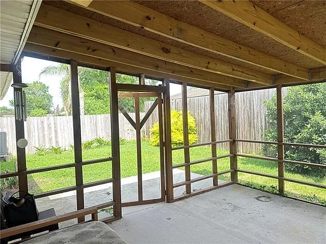 5112 Willowtree Dr — Photo 15