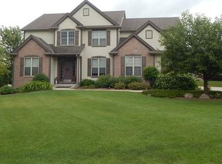 N16W27487 Riverland Dr, Pewaukee, WI
