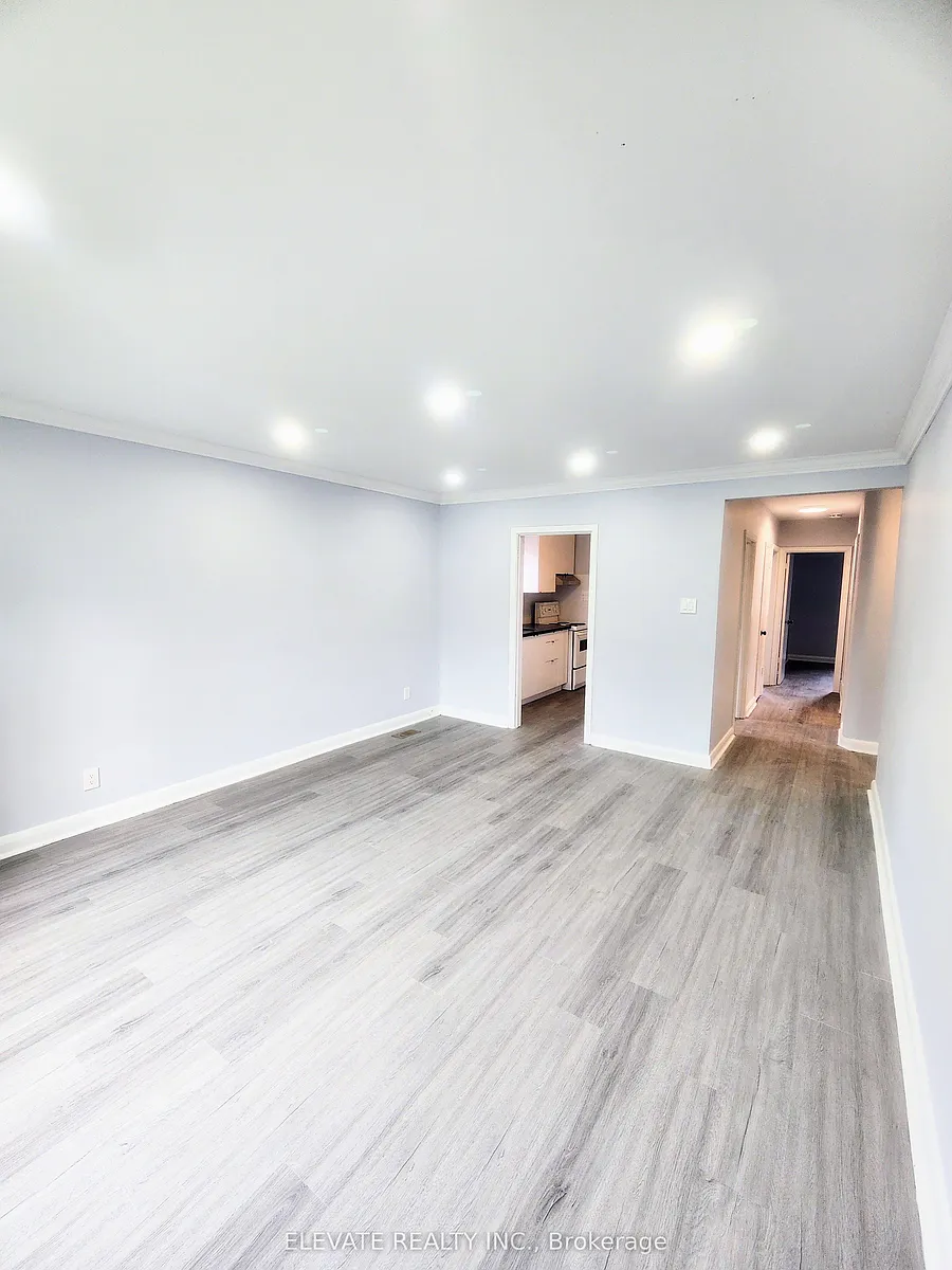 Building Photo - 569 Oakwood Ave