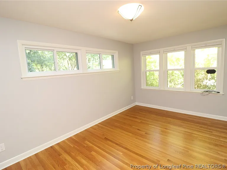 1009 Dogwood Ln — Photo 13