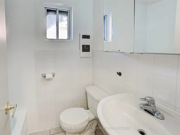 1530 King St W #101 — Photo 16