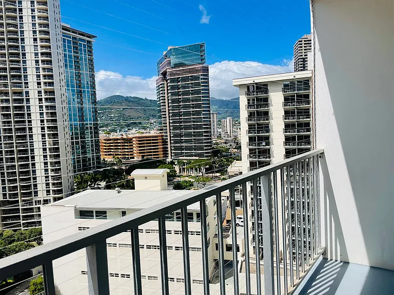 1920 Ala Moana Blvd #1410 — Photo 4