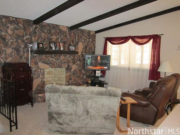 5th image of 1327 Oakview Way
