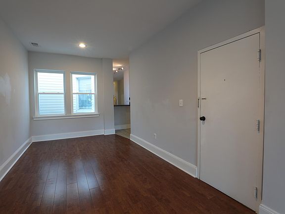 Main floor - Living room