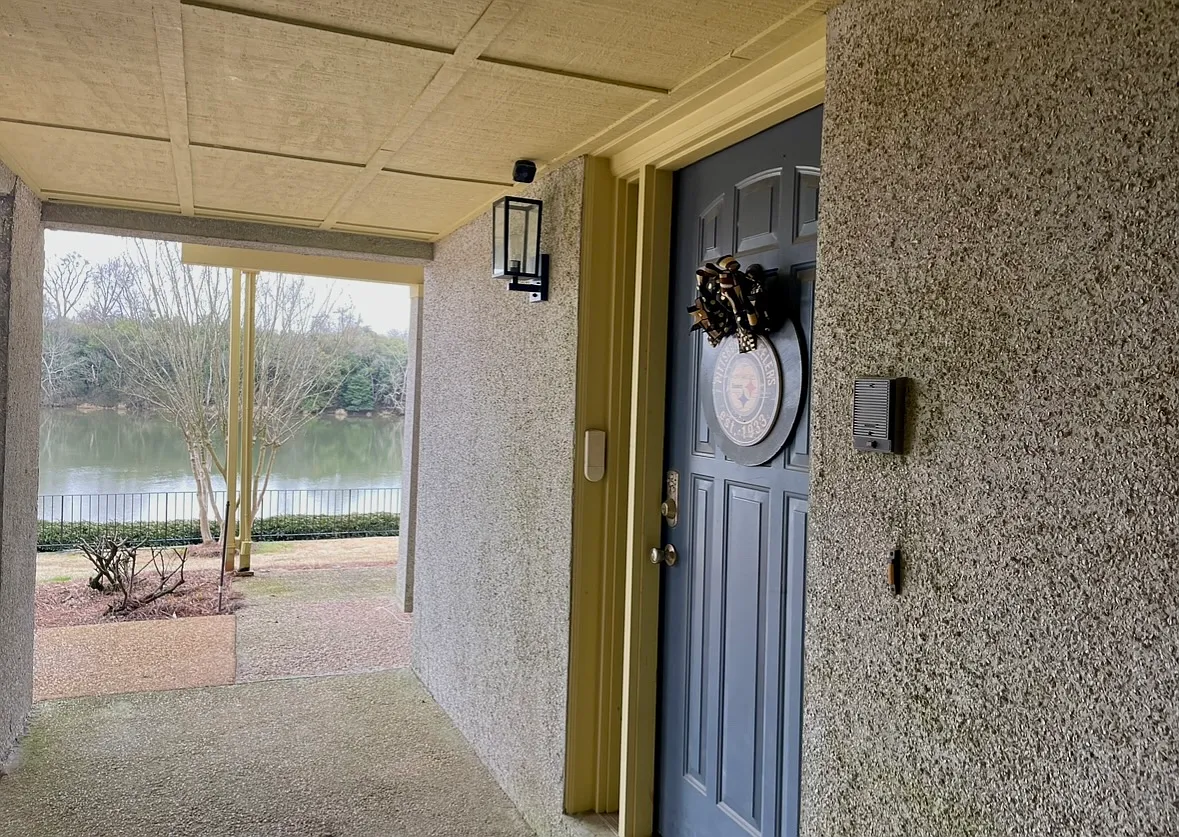 740 Riverfront Dr — Photo 3