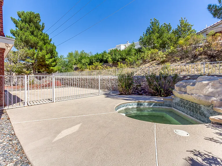 6104 La Posta Dr — Photo 29