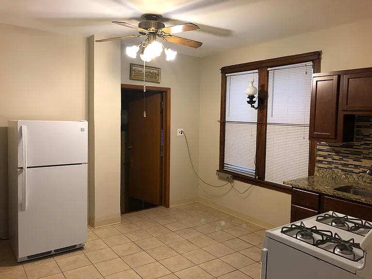 4516 S California Ave #1R — Photo 10
