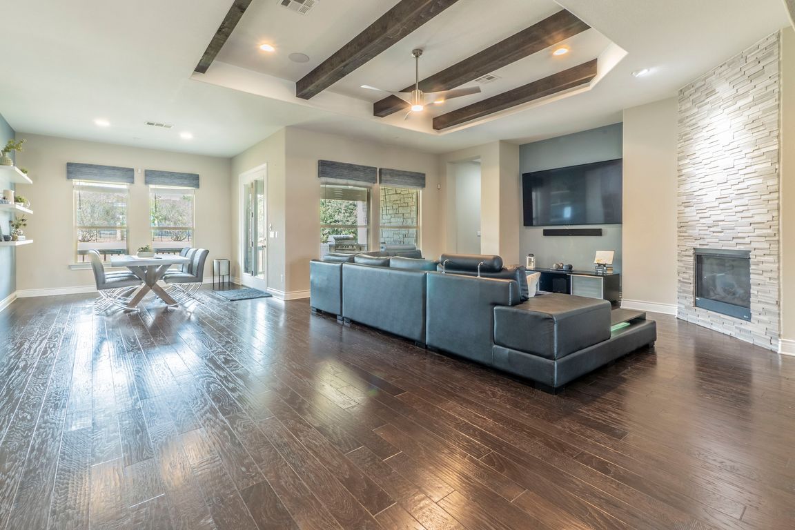 next background image