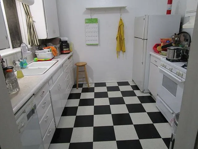 715 Corcoran Ave — Photo 4