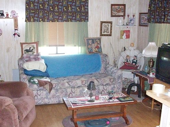 4th image of 41 Lake Griffin Dr