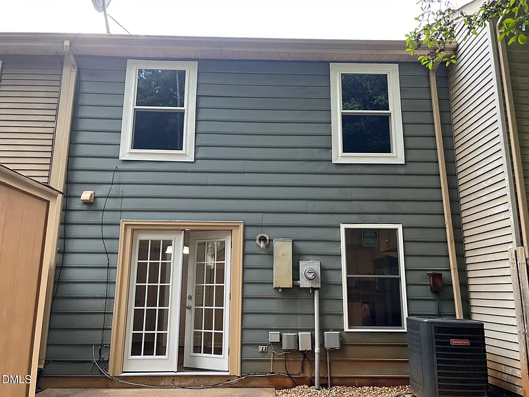 1829 Fox Sterling Dr — Photo 14