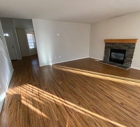 3rd image of 5013 NE 59th Cir