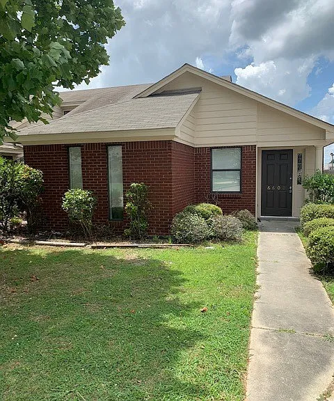 6600 Chaprice Ln — Photo 1