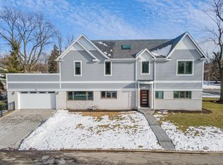 416 Sunset Dr, Wilmette, IL 60091