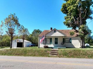 420 Old State Rd, Tellico Plains, TN 37385