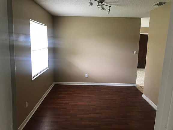 5th image of 7037 Carmel Ave #House