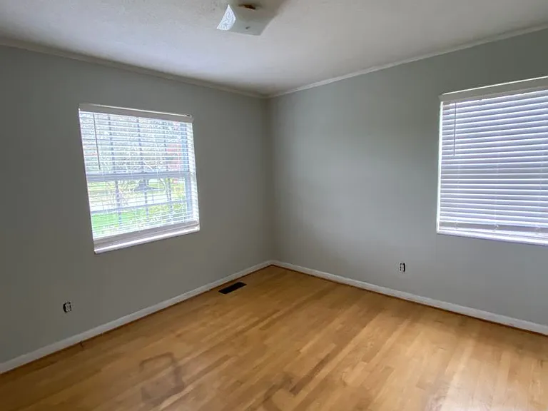2930 Georgetown Dr NW — Photo 9