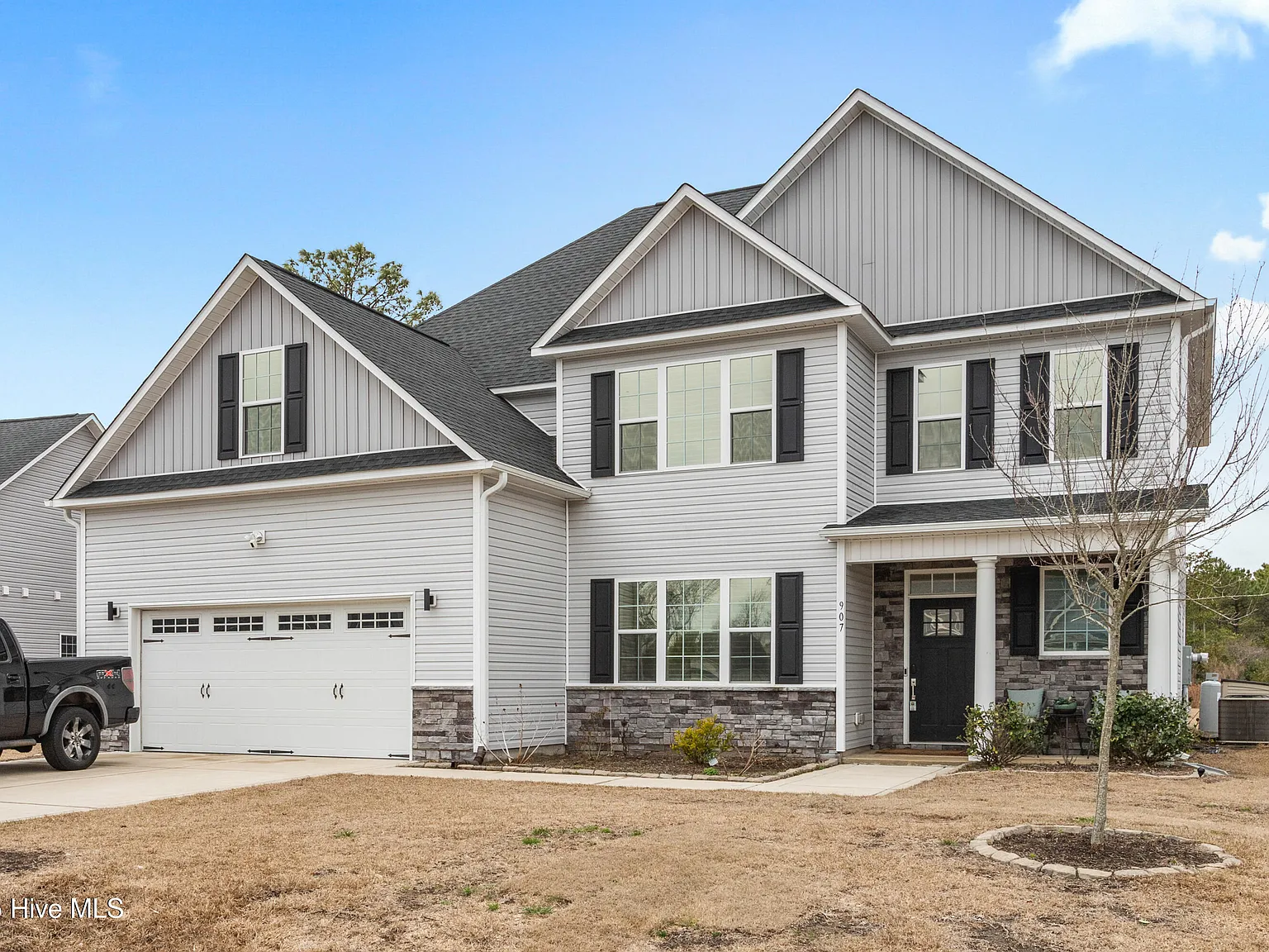 4 bed, 2.5 bath, $2,900 — Photo 3