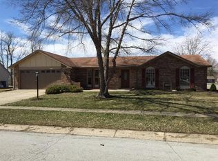 5196 Seville Dr, Englewood, OH 45322