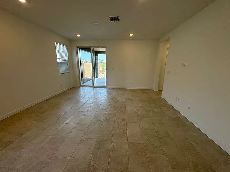 4738 E Kenneth Ln — Photo 18