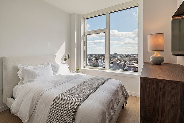 1st image of 123 Linden Blvd #9V