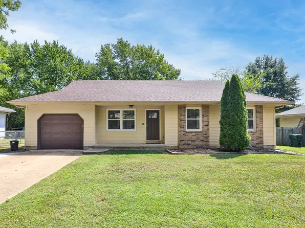 1220 S Carl Avenue, Bolivar, MO 65613