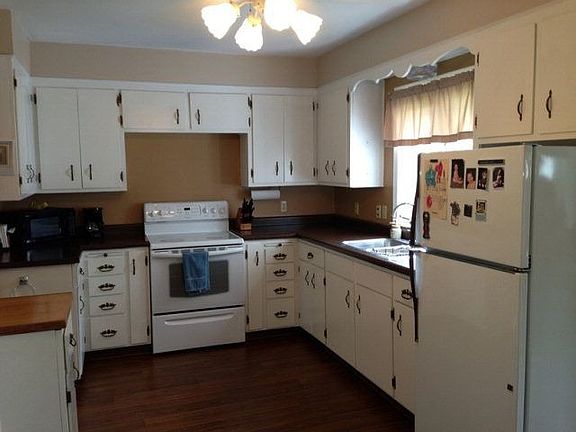 5th image of 704 Fairview Ave
